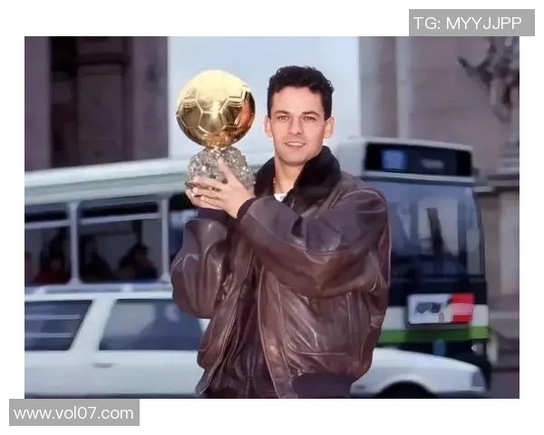 足球明星荣耀时刻展现夺冠瞬间的精彩图片合集